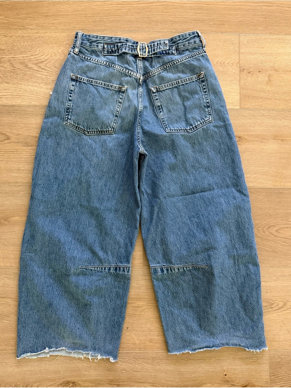 BDG Cropped Ankle Wide-Leg Jeans in Medium Blue - Picture 3 of 7